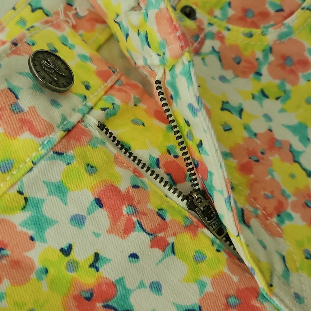 Victoria's Secret Boyfriend Short Yellow Pink Floral Fringe Hem Size 4 - Picture 6 of 14